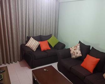 Eliphan Furnished Apartments - Kakamega - Living room