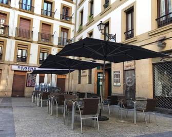 Anne - San Sebastian - Patio