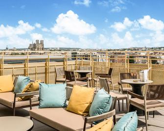 Holiday Inn Express & Suites Reims - Rives De Vesle - Remeš - Balkón