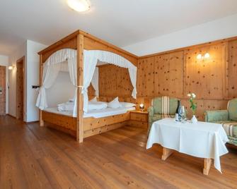 Hotel Asterbel - Prags - Schlafzimmer