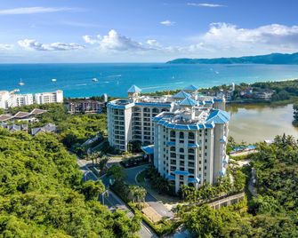 Holiday Inn & Suites Sanya Yalong Bay By IHG - Sanya - Building