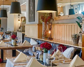 Landhotel Gasthaus zum Pflug - Zell am Harmersbach - Restaurante