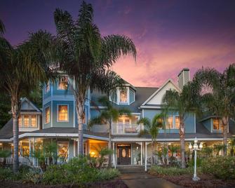 Heron Cay Lakeview Bed & Breakfast Inn - Mount Dora - Building