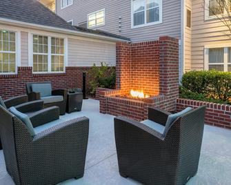 Residence Inn by Marriott Columbus - Columbus - Patio