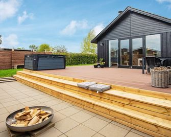 4 person holiday home in Haderslev - Haderslev - Patio