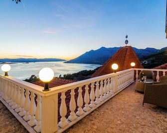 Hotel Pansion Villa Antonio - Orebic - Balcony