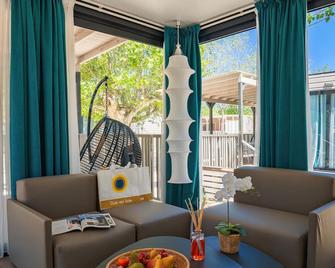 Club del Sole Pini Boutique Resort - Punta Marina - Living room