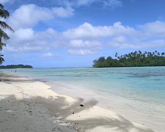 Muri Retreat Apartments - Rarotonga - Beach