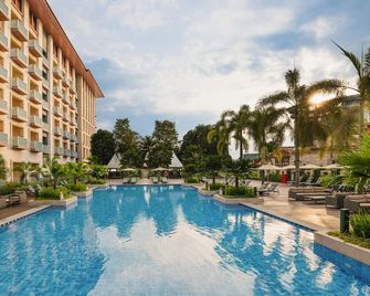 Resorts World Sentosa - Hotel Ora - Singapore - Pool