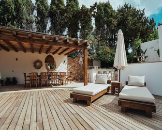 Luxurious villa with bright terrace - Nostra Senyora de Jesús - Patio