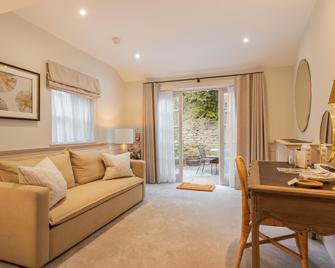 The Feathers Hotel - Woodstock - Salon