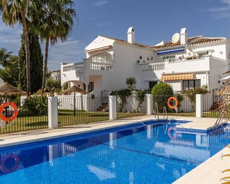 Casablanca 20 Oasis Properties - Nerja - Pool