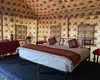 Seven Palms Desert Camp - Jaisalmer - Bedroom
