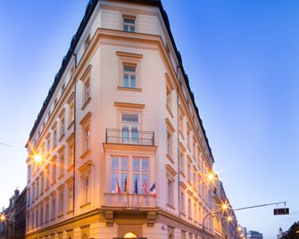 Exe City Park - Prague - Building