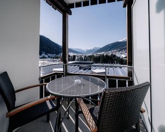 Kongress Hotel Davos - Davos - Balcony