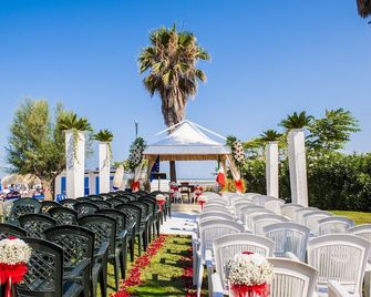 Hotel Beach - Tortoreto - Building