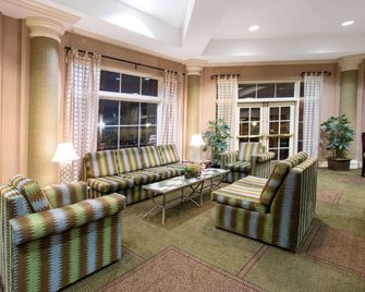 La Quinta Inn & Suites by Wyndham Denver Southwest Lakewood - Lakewood - Sala de estar