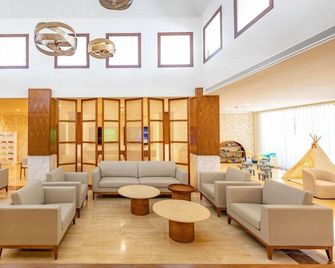 Family Selection at Grand Palladium Kantenah Resort & Spa - Akumal - Sala de estar