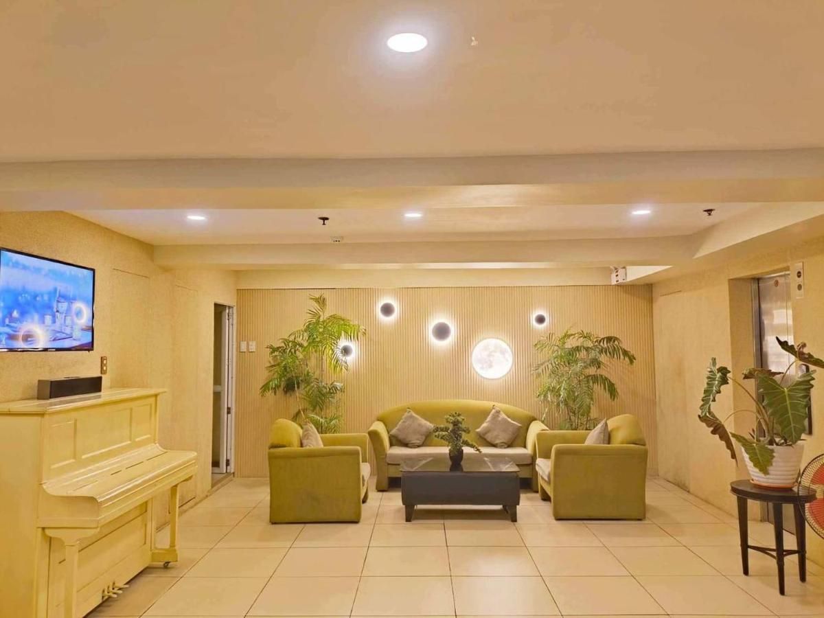 Stone House Hotel Pasay thumbnail 2