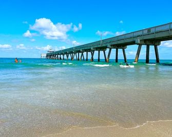 Club Lux Resort By The Beach - Deerfield Beach - Strand