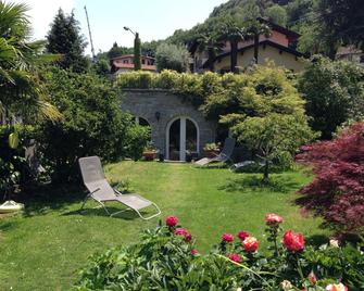 Balcone Fiorito - Menaggio