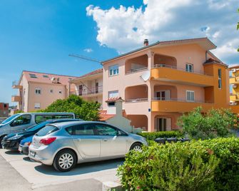 Apartments Anita - Stobrec - Bâtiment