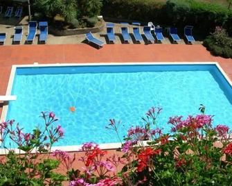 Hotel Ristorante Vecchia Maremma - Orbetello - Svømmebasseng