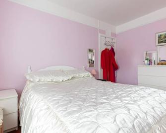 Homely wee House - בלפאסט - חדר שינה