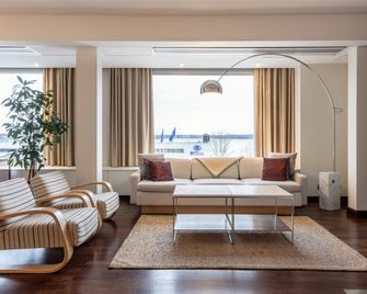 هيلتون هلسنكي كولاستياتوربا - هيلسينكي - غرفة معيشة