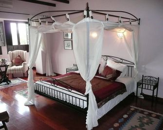 Cortijo Puerto el Peral - Almogía - Habitación