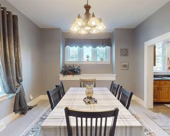 The Beaumont Retreat - Greenville