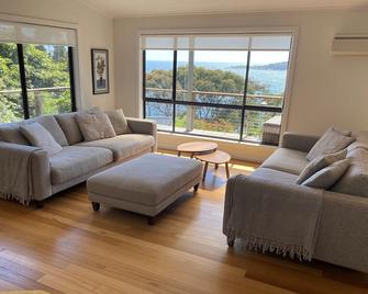Hidden Haven Binalong Bay - Binalong Bay - Living room