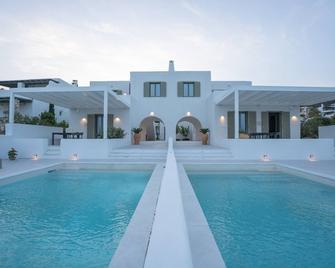 Odyssey - Paros Breeze Luxury Villa - Parikia - Pool