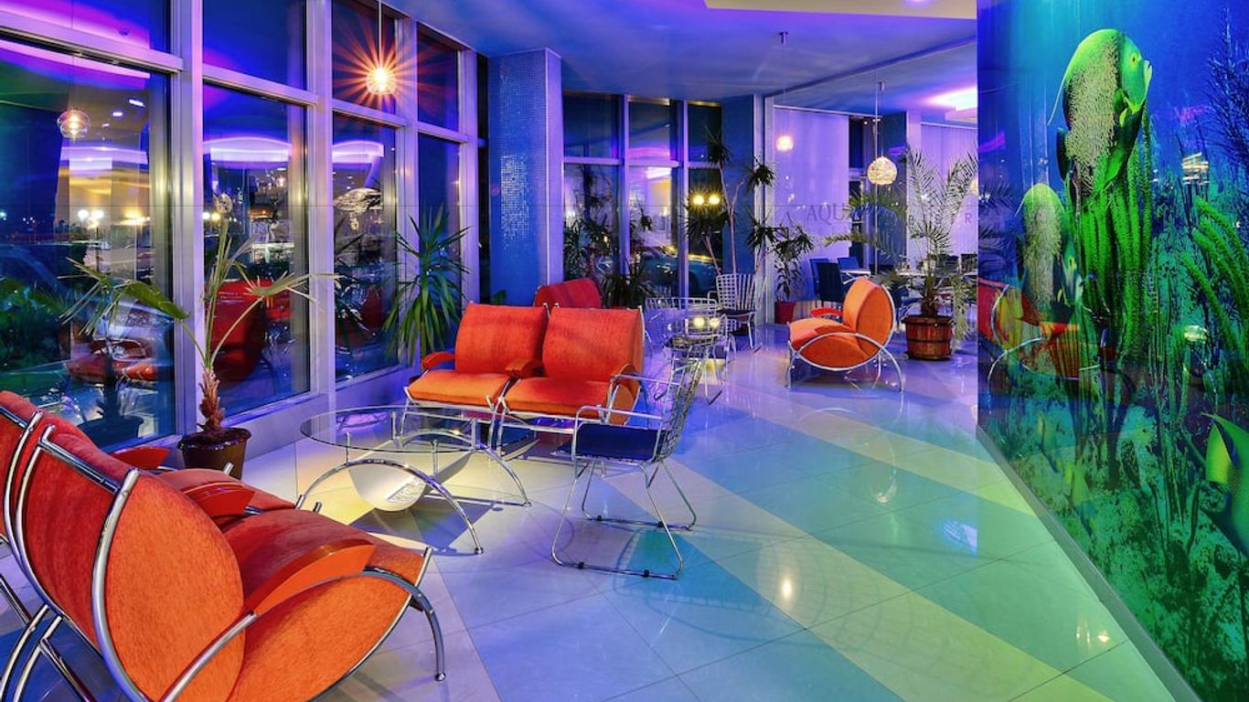 Aqua Hotel
