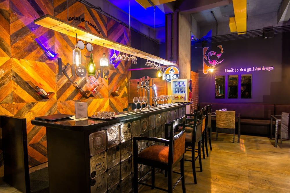 Pallavi Avida Hotel - נבי מומבאי - בר