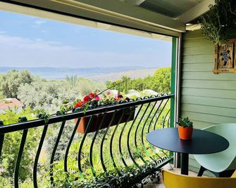 Out of Africa Resort - Had Nes - Balcony