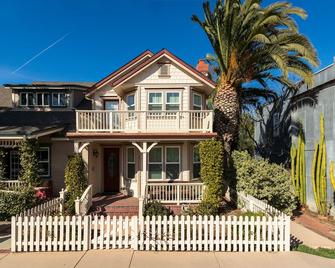 2 Br/1.5 Ba - Craftsman Cottage - Downtown Los Olivos - Los Olivos - Building