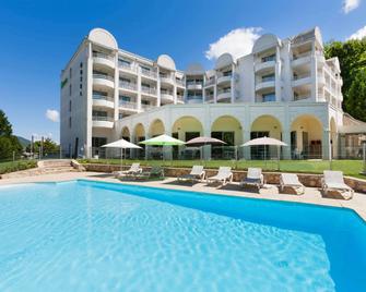 Hôtel ibis Styles Aix-les-Bains Domaine de Marlioz - Aix-les-Bains - Pool