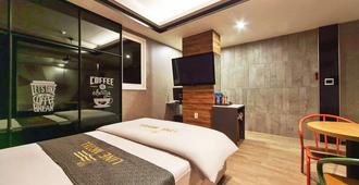 Line Motel - Daegu - Bedroom