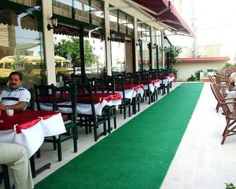 Melodi Hotel - مارماريس - مطعم