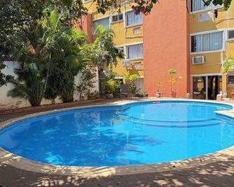 Suites Cancun Center - Cancún - Piscina