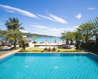 Phi Phi Nice Beach Hotel Hip - Phi Phi -saaret - Uima-allas