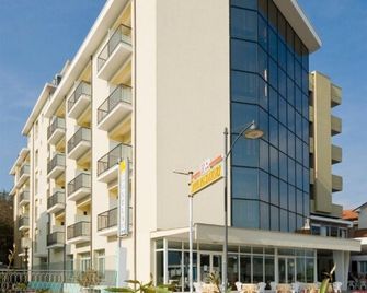 Hotel Ambasciatori - Bellaria-Igea Marina - Edificio