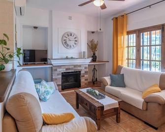 Casa Amelia Competa by Ruralidays - Cómpeta - Living room