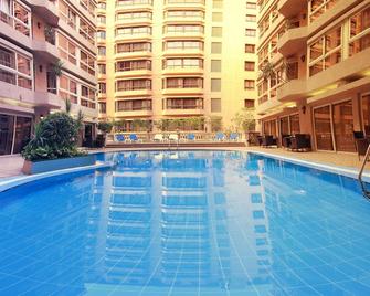 皮拉米薩市中心飯店 - 開羅 - 游泳池