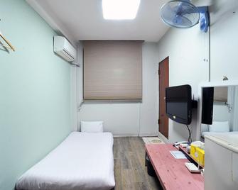 Goodstay Saewha Hostel - Seoul - Bedroom