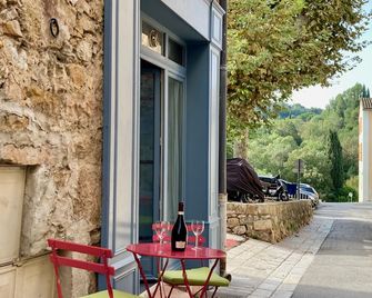 Charming Apartment in the heart of Valbonne Village - Valbonne - Patio