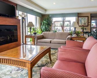 Comfort Suites - Elizabethtown - Living room