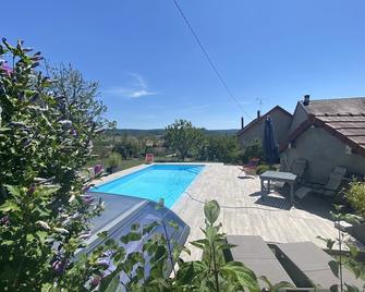 240m2 Family House with Heated Swimming Pool in Winegrower Village - Mantry - Pool