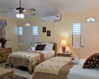 Paradise Inn - Port Antonio - Schlafzimmer